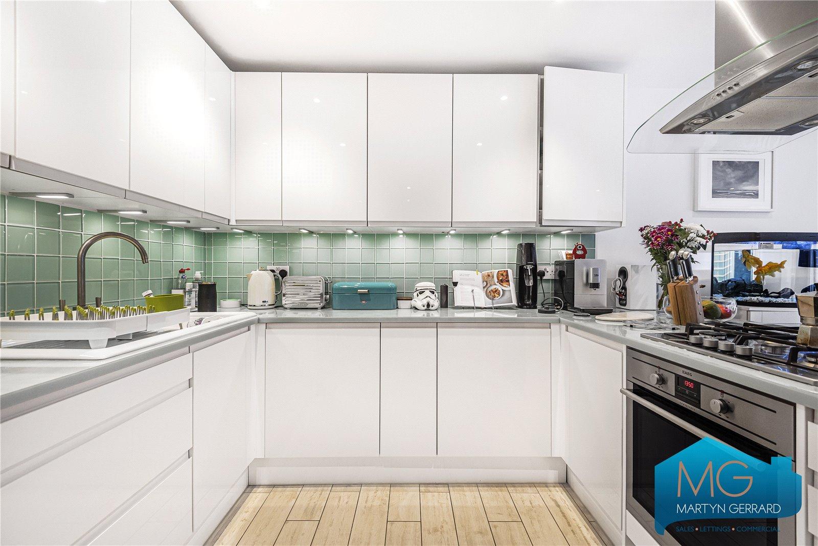 2 bedroom Ground Floor Flat for sale - Martyn Gerrard