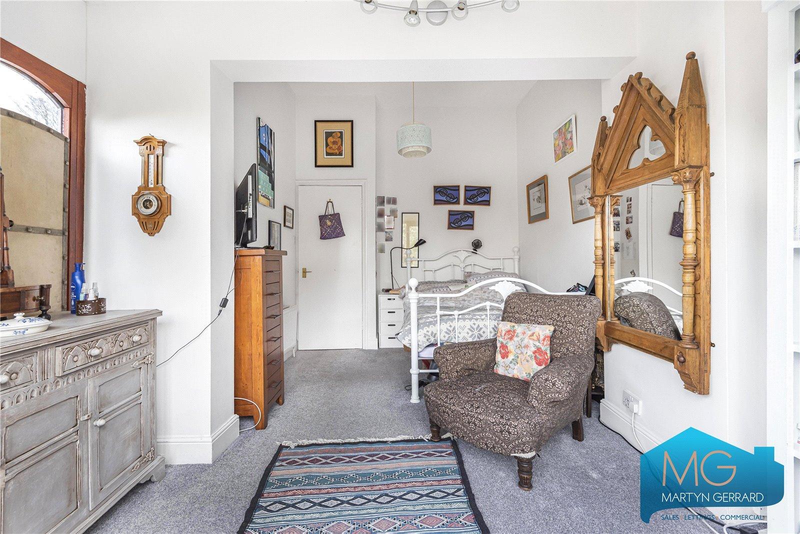 2 bedroom Apartment for sale - Martyn Gerrard