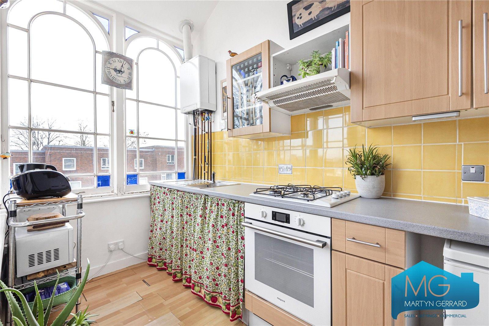 2 bedroom Apartment for sale - Martyn Gerrard