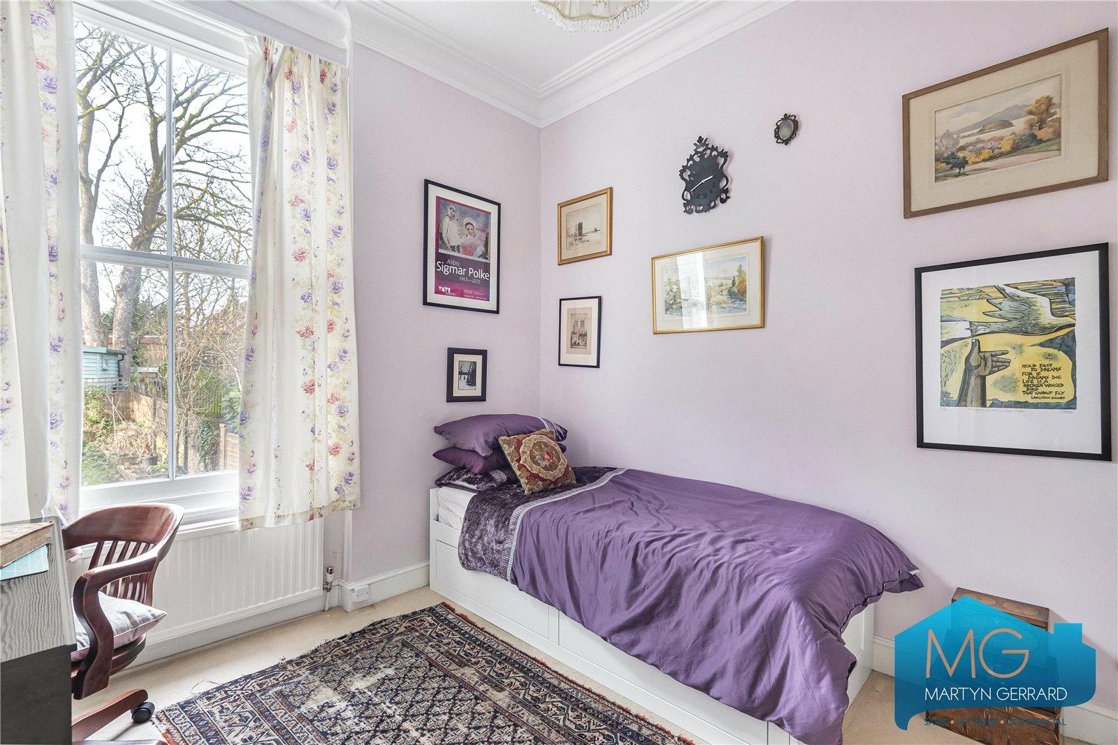 2 bedroom Apartment for sale - Martyn Gerrard