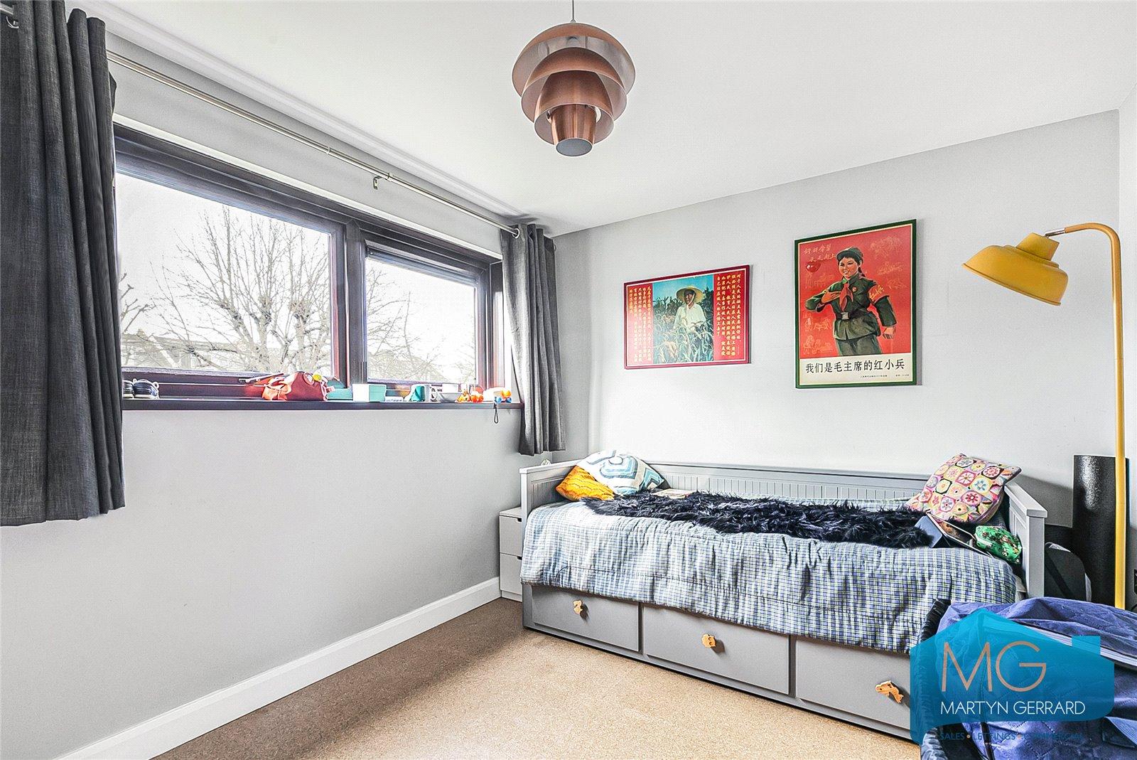 3 bedroom Apartment for sale - Martyn Gerrard