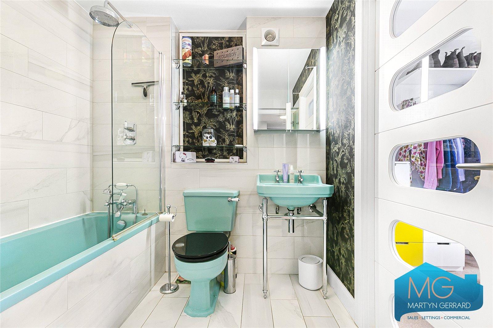 3 bedroom Apartment for sale - Martyn Gerrard
