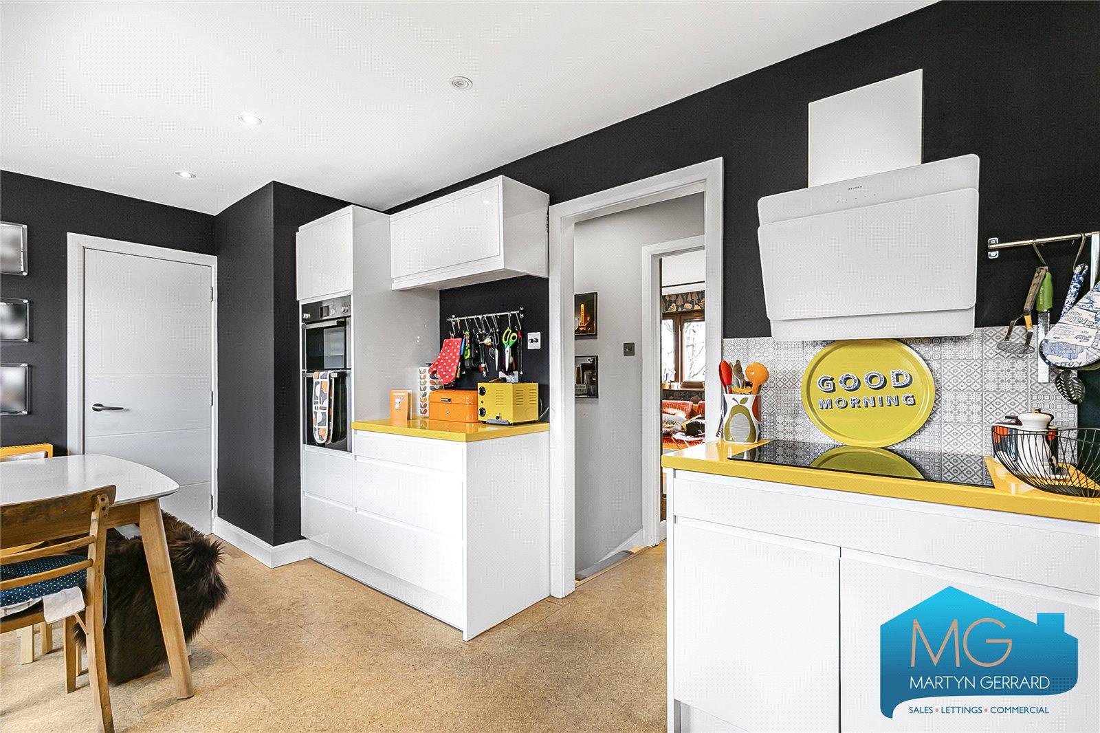 3 bedroom Apartment for sale - Martyn Gerrard