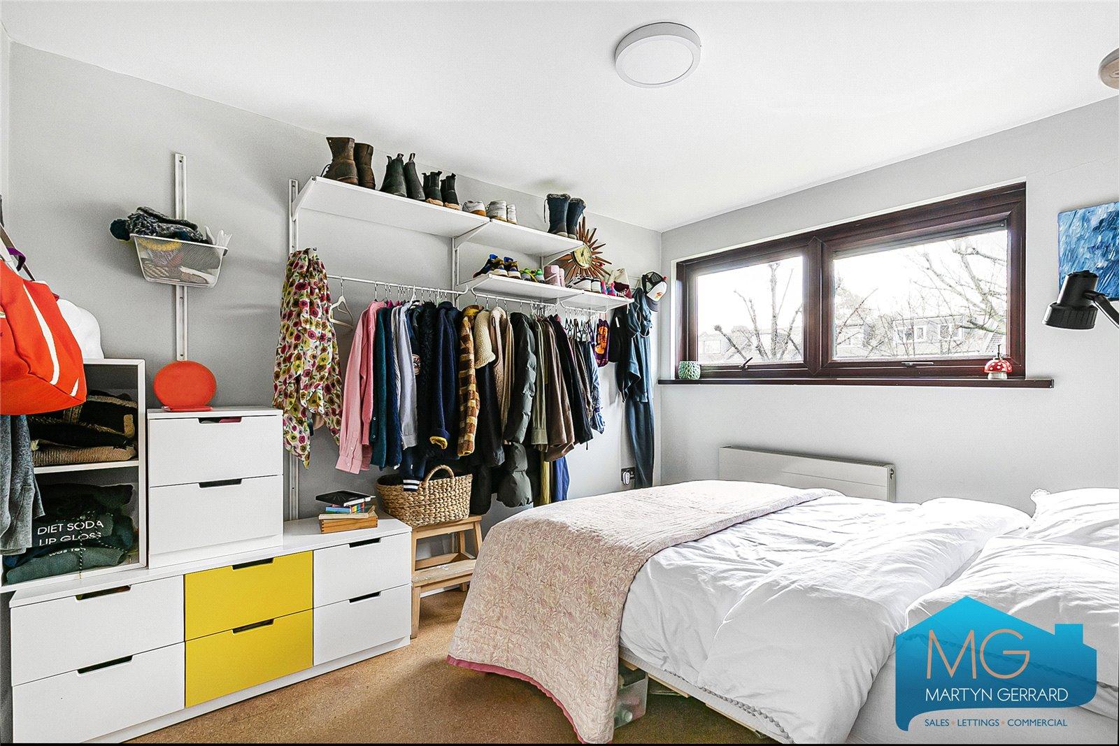 3 bedroom Apartment for sale - Martyn Gerrard