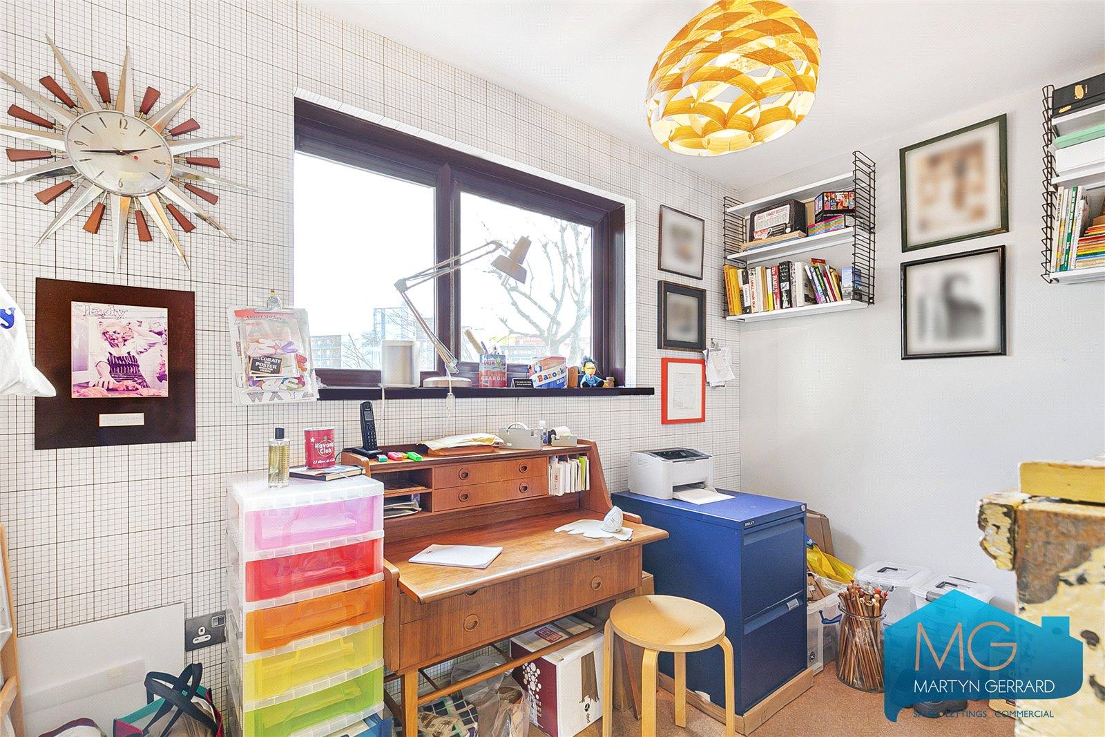 3 bedroom Apartment for sale - Martyn Gerrard
