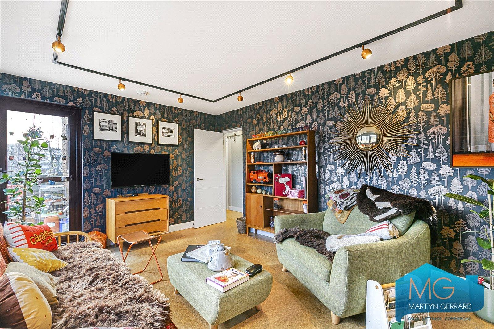3 bedroom Apartment for sale - Martyn Gerrard