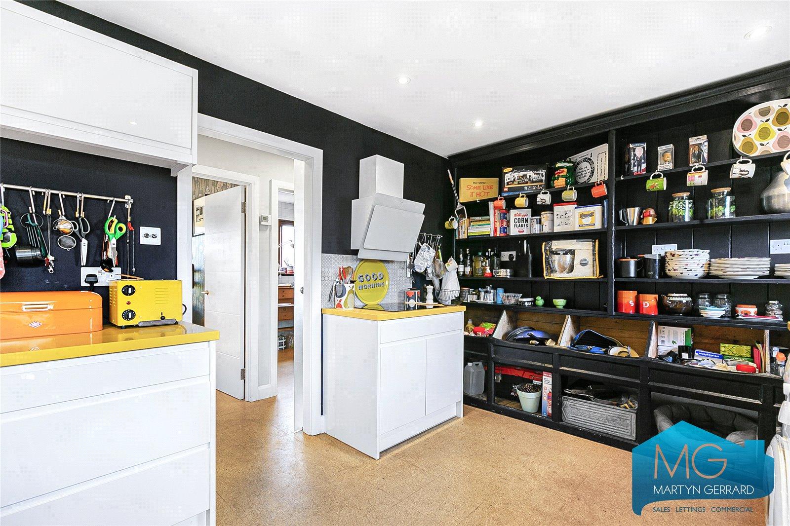 3 bedroom Apartment for sale - Martyn Gerrard