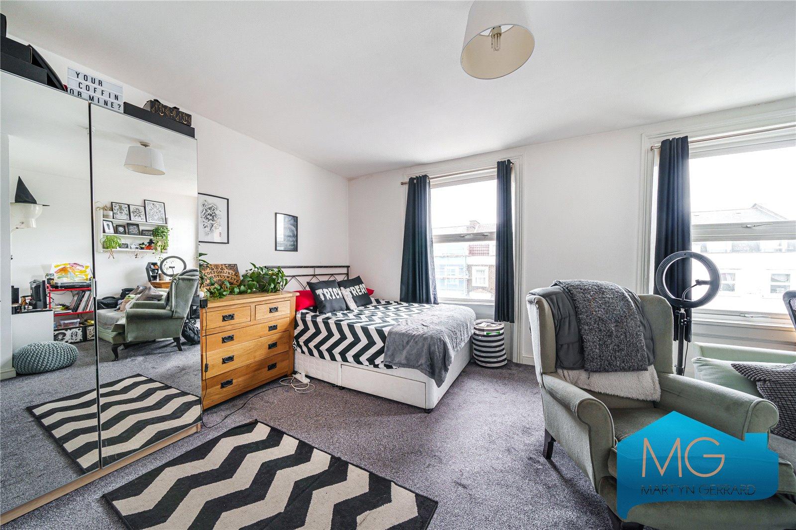3 bedroom Apartment for sale - Martyn Gerrard