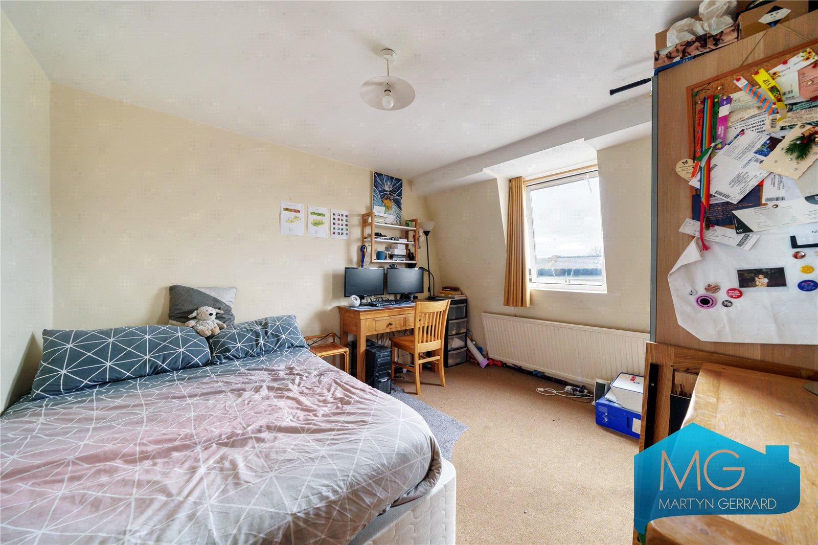 3 bedroom Apartment for sale - Martyn Gerrard