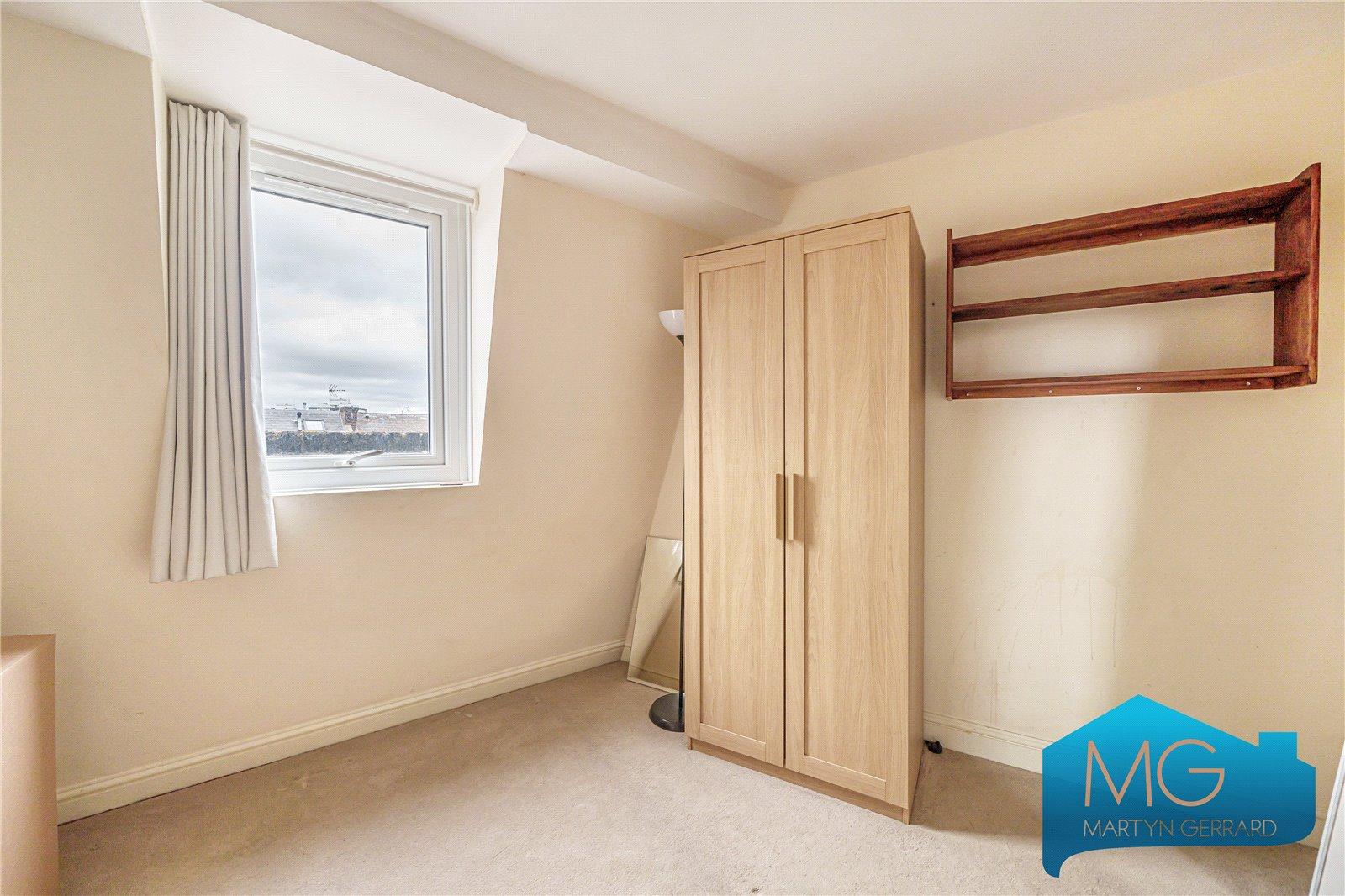 3 bedroom Apartment for sale - Martyn Gerrard