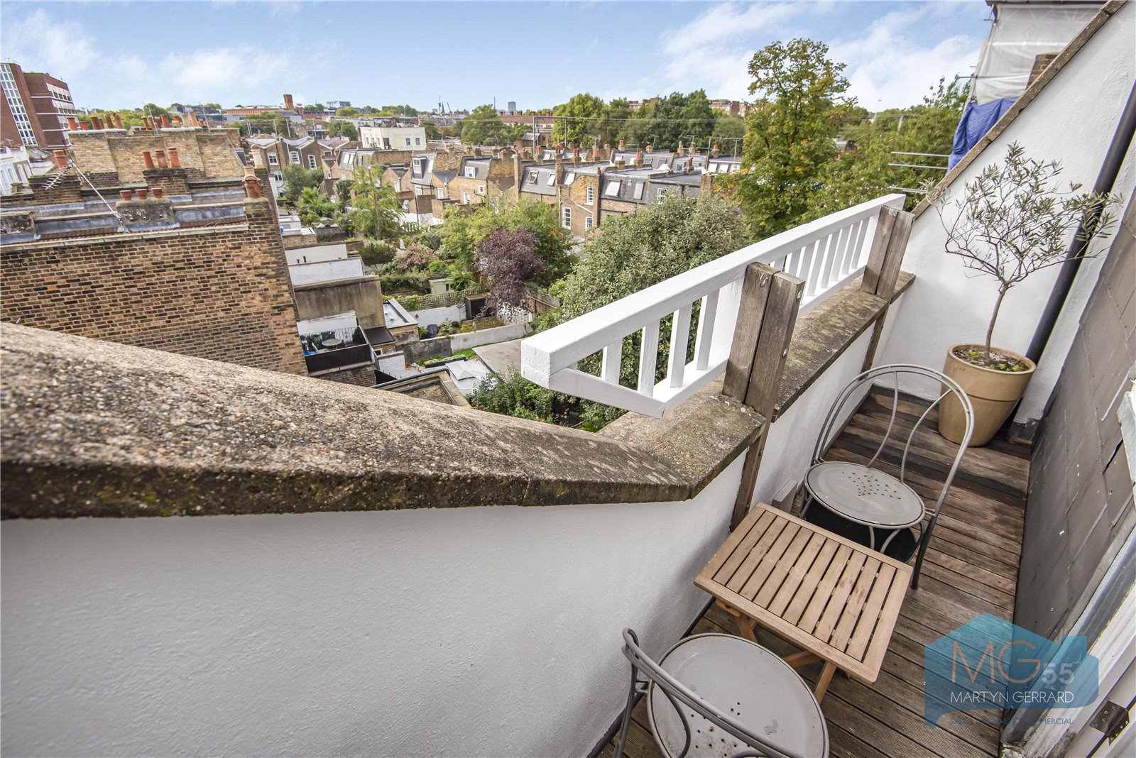 2 bedroom Apartment for sale - Martyn Gerrard