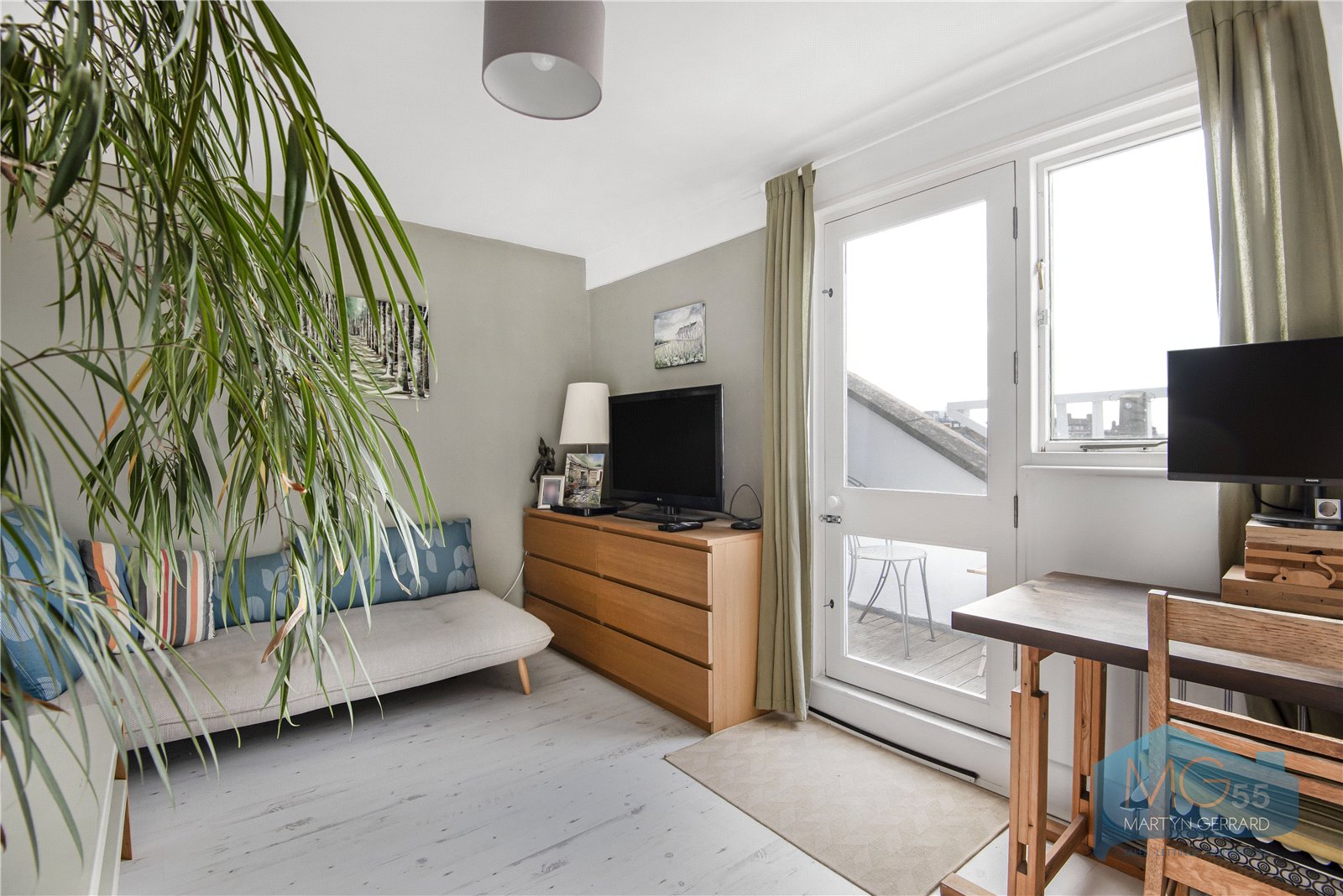 Prince of Wales Road, Kentish Town, London, NW5+  - Martyn Gerrard