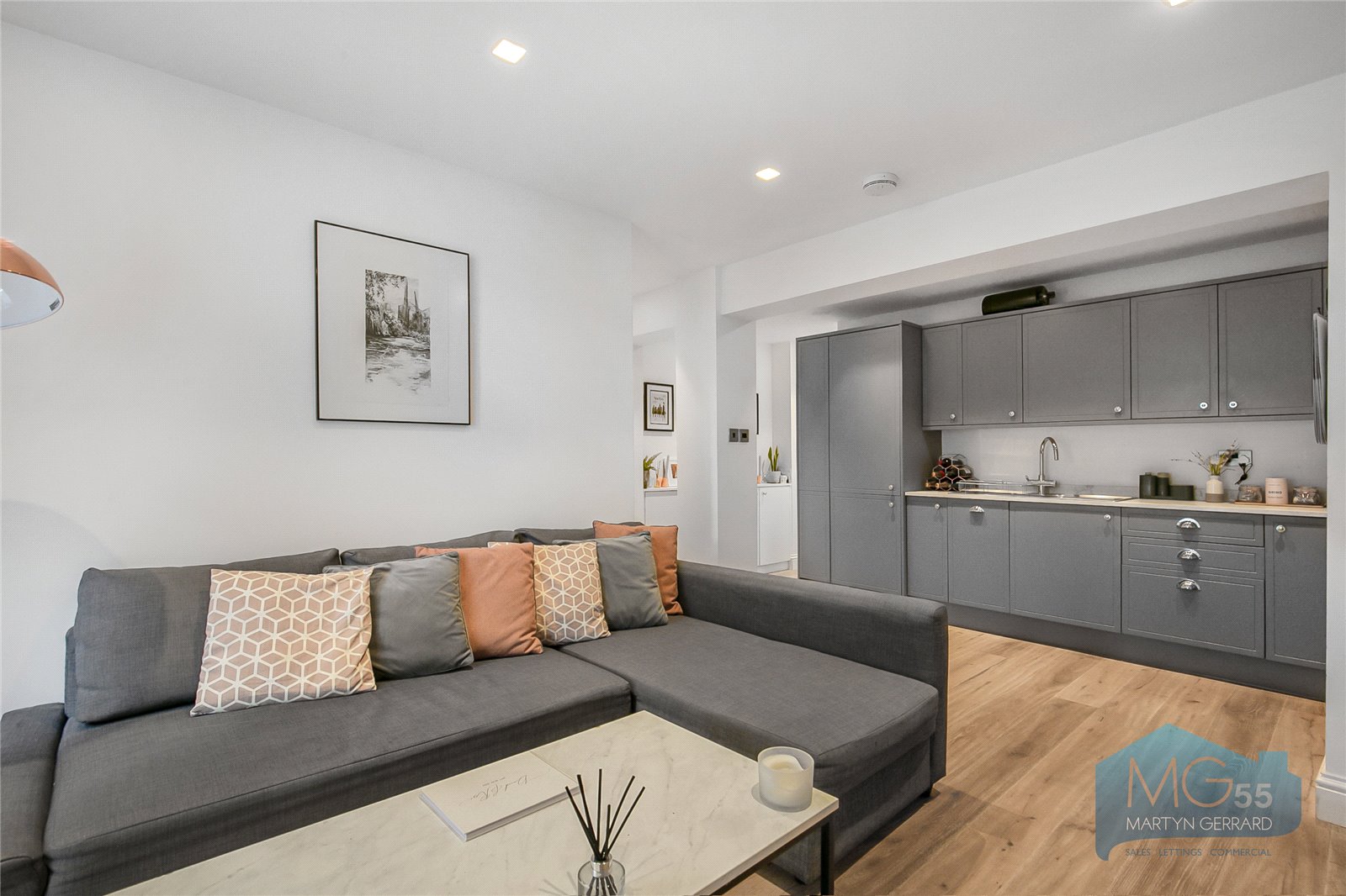 1 bedroom Apartment for sale - Martyn Gerrard