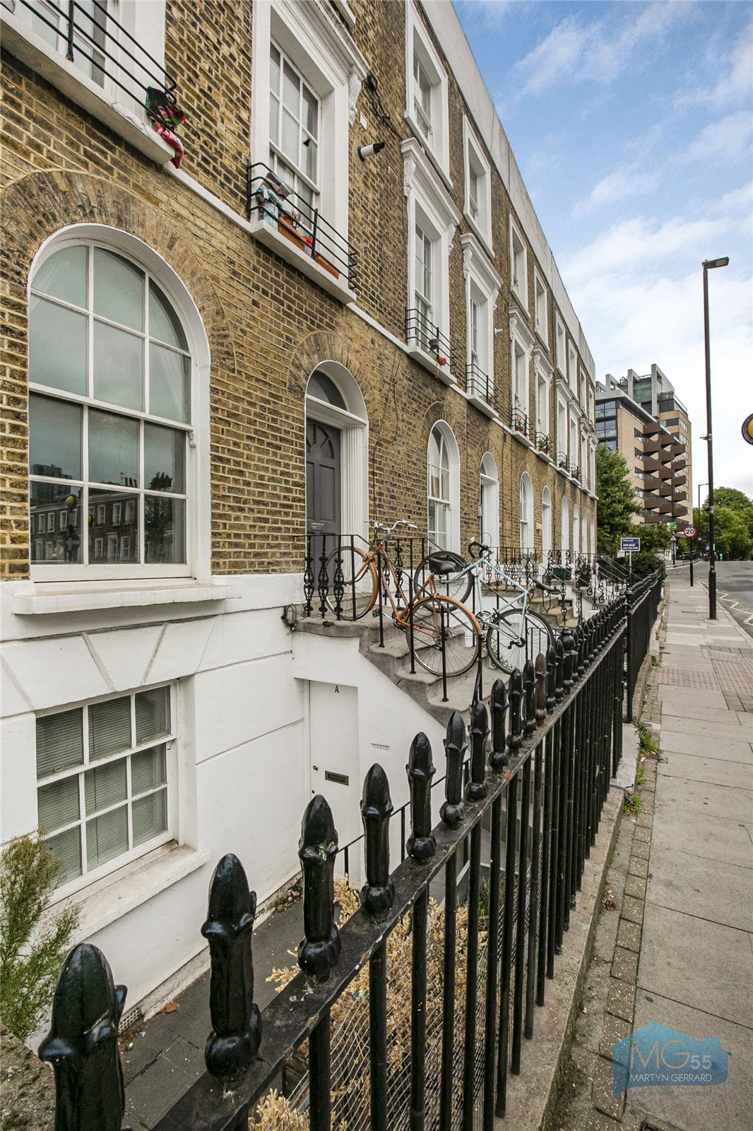 1 bedroom Apartment for sale - Martyn Gerrard