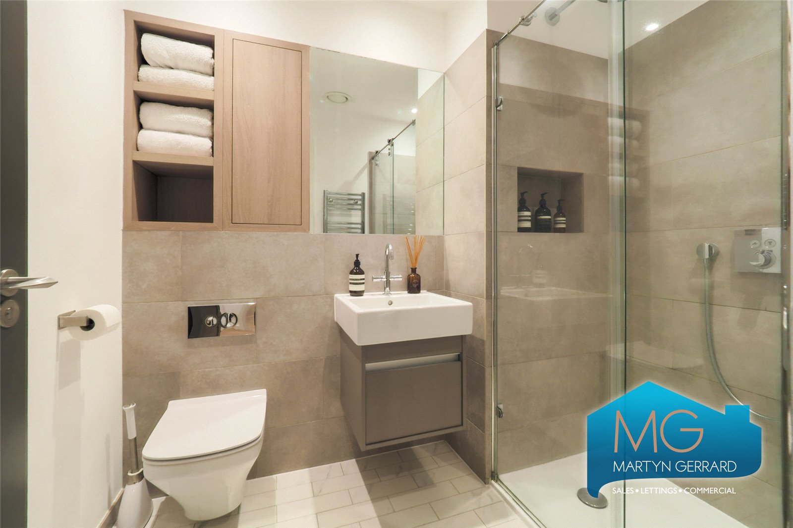 2 bedroom Apartment for sale - Martyn Gerrard