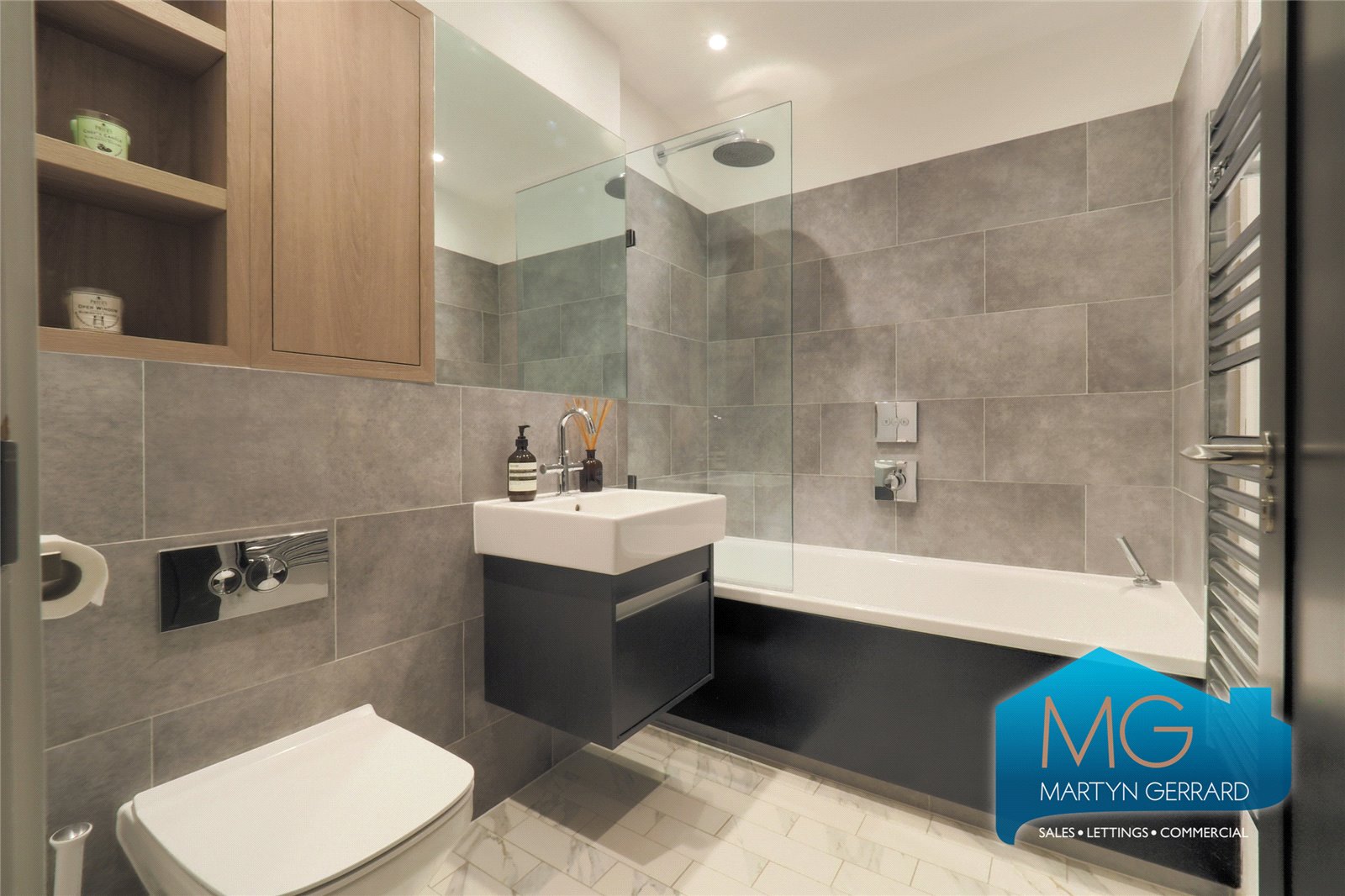 2 bedroom Apartment for sale - Martyn Gerrard