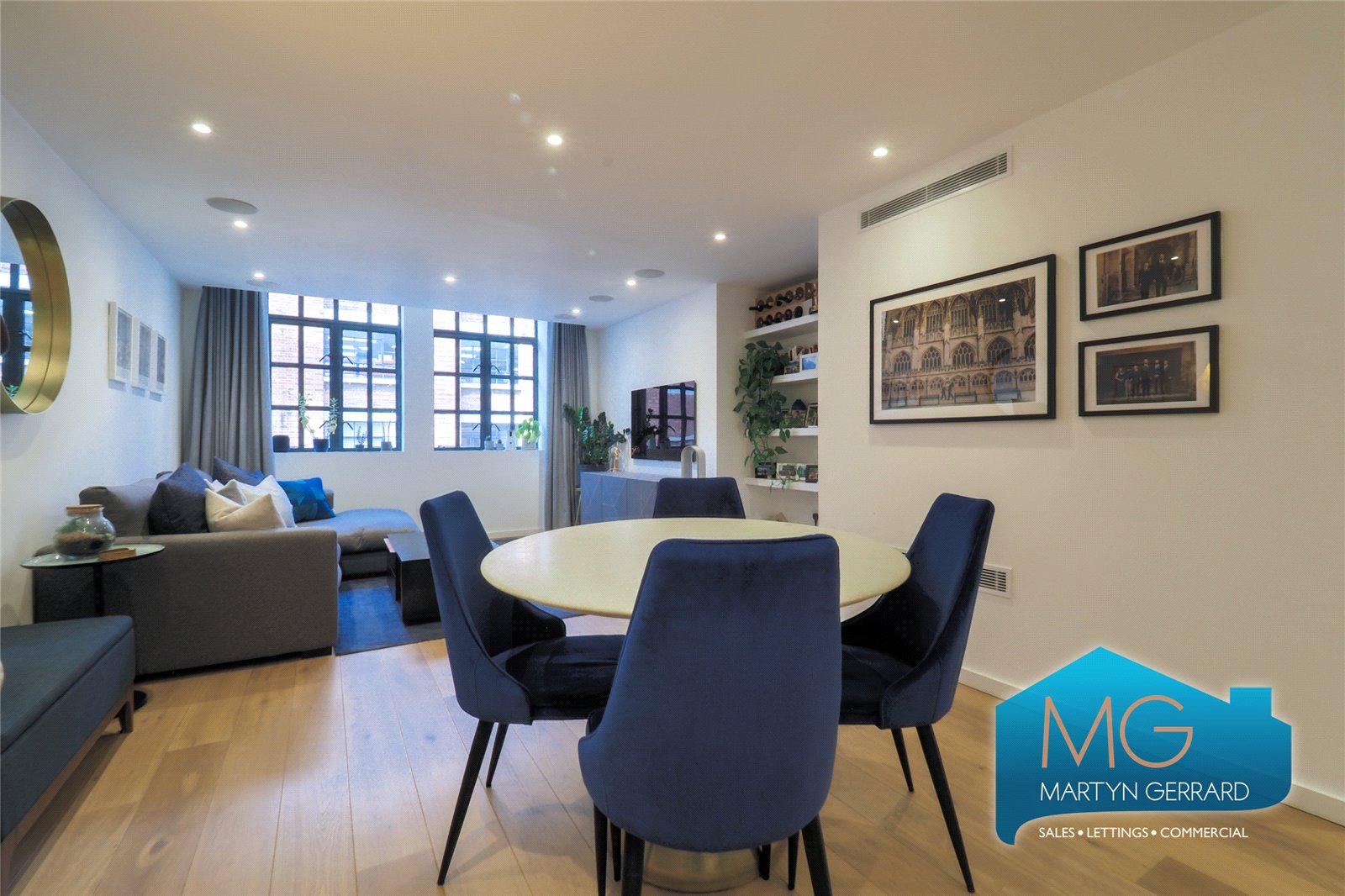 2 bedroom Apartment for sale - Martyn Gerrard