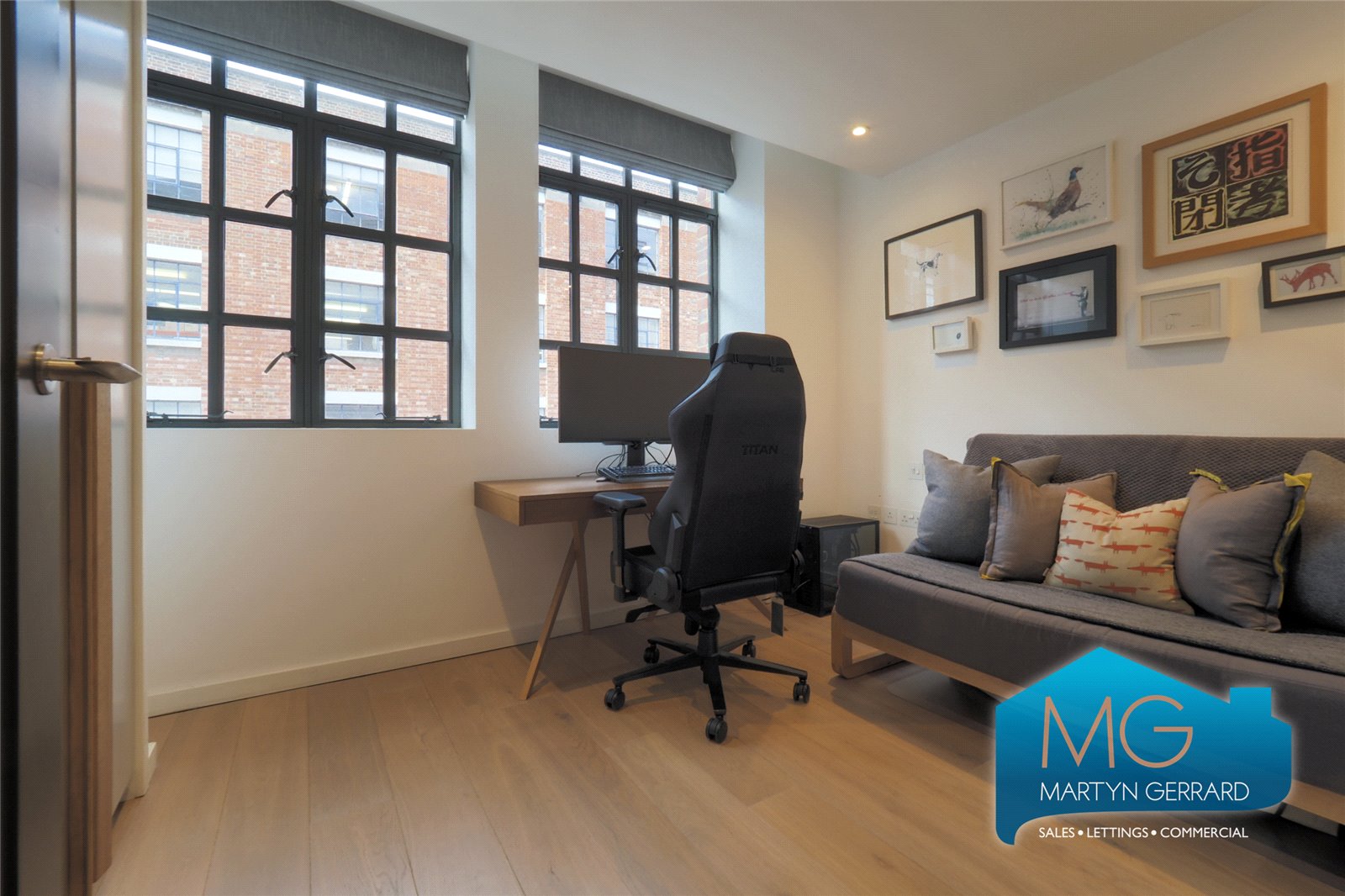 2 bedroom Apartment for sale - Martyn Gerrard