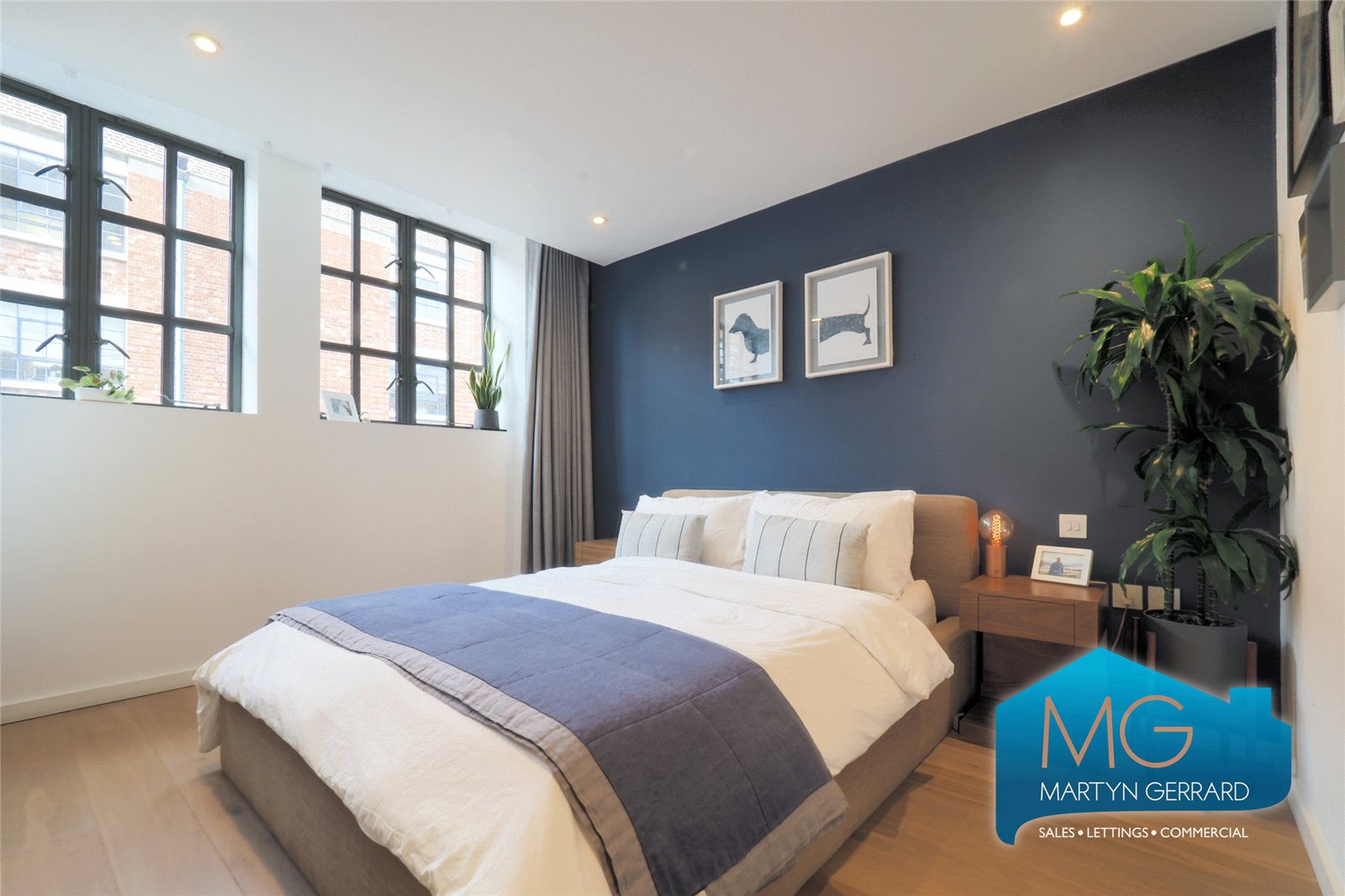 2 bedroom Apartment for sale - Martyn Gerrard
