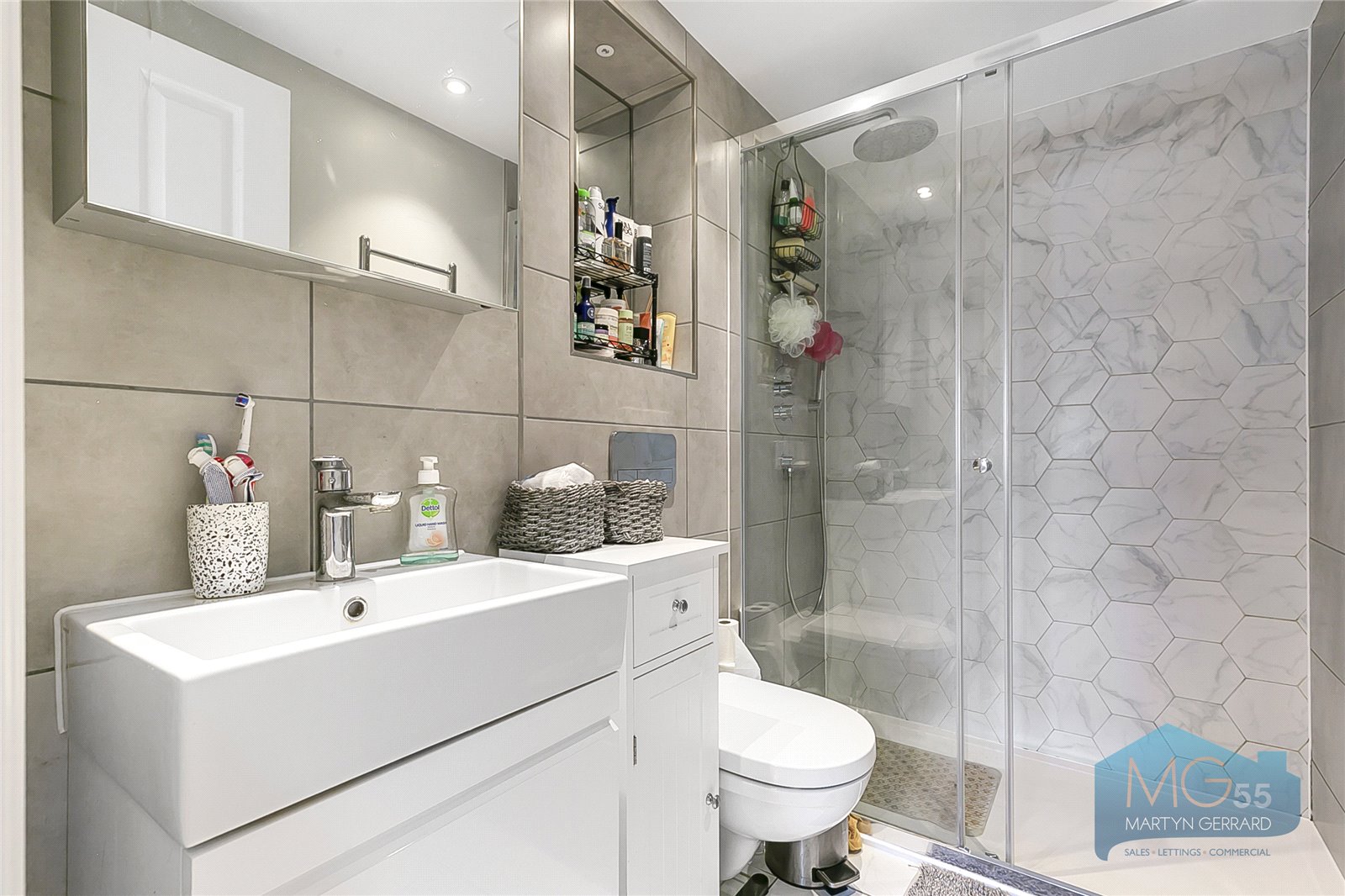 2 bedroom Apartment for sale - Martyn Gerrard