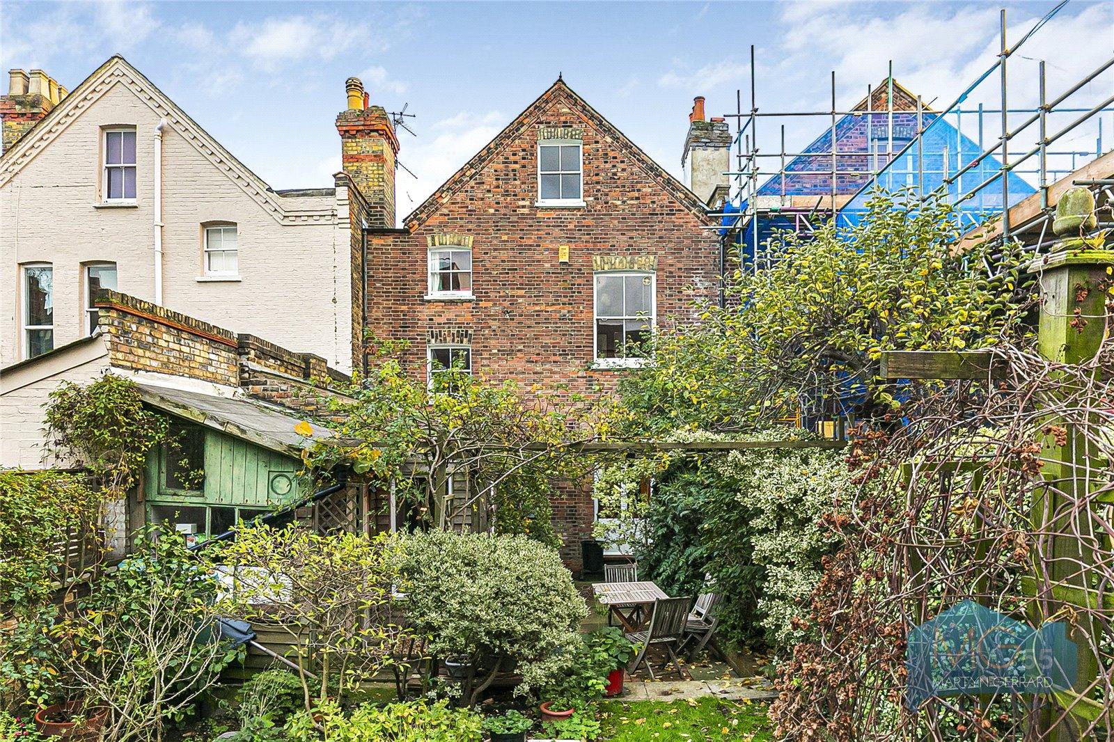 6 bedroom Terraced House for sale - Martyn Gerrard
