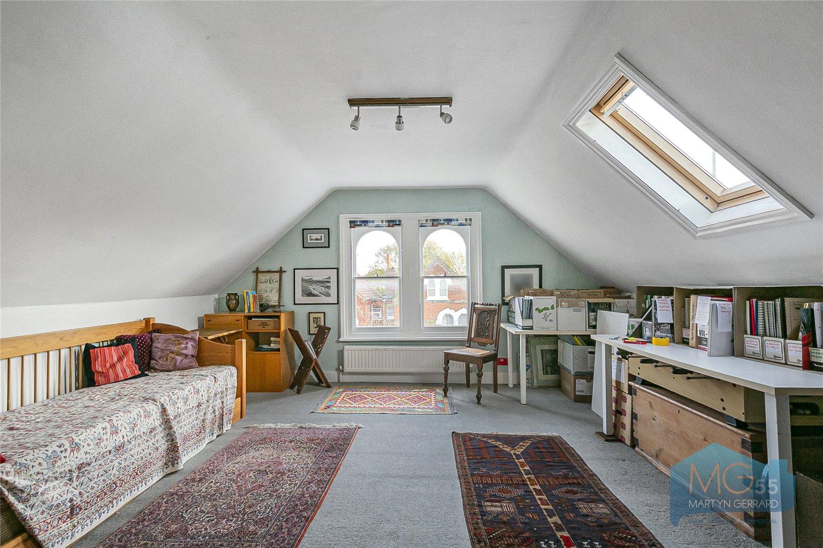 6 bedroom Terraced House for sale - Martyn Gerrard