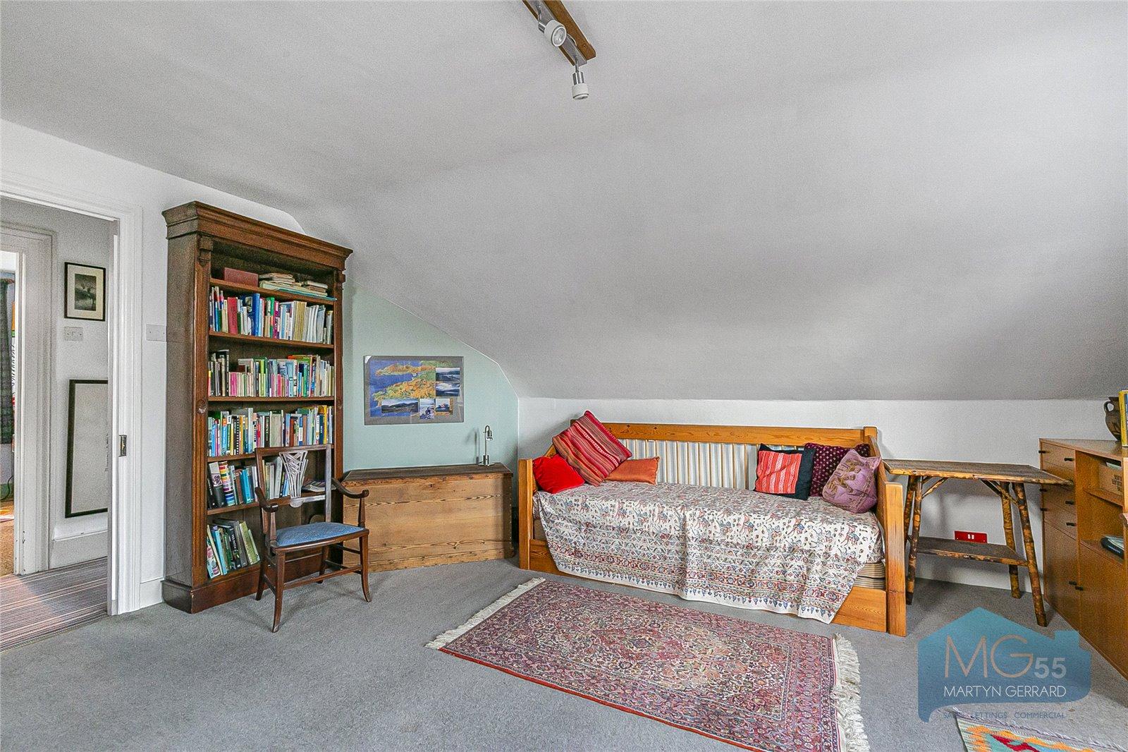 6 bedroom Terraced House for sale - Martyn Gerrard
