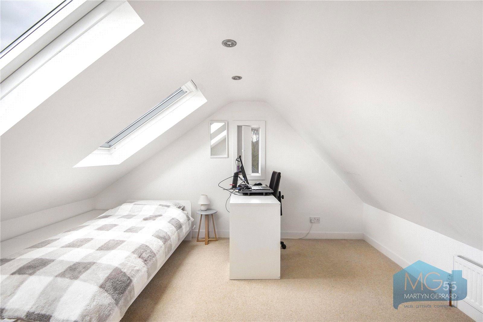 2 bedroom Apartment to rent - Martyn Gerrard