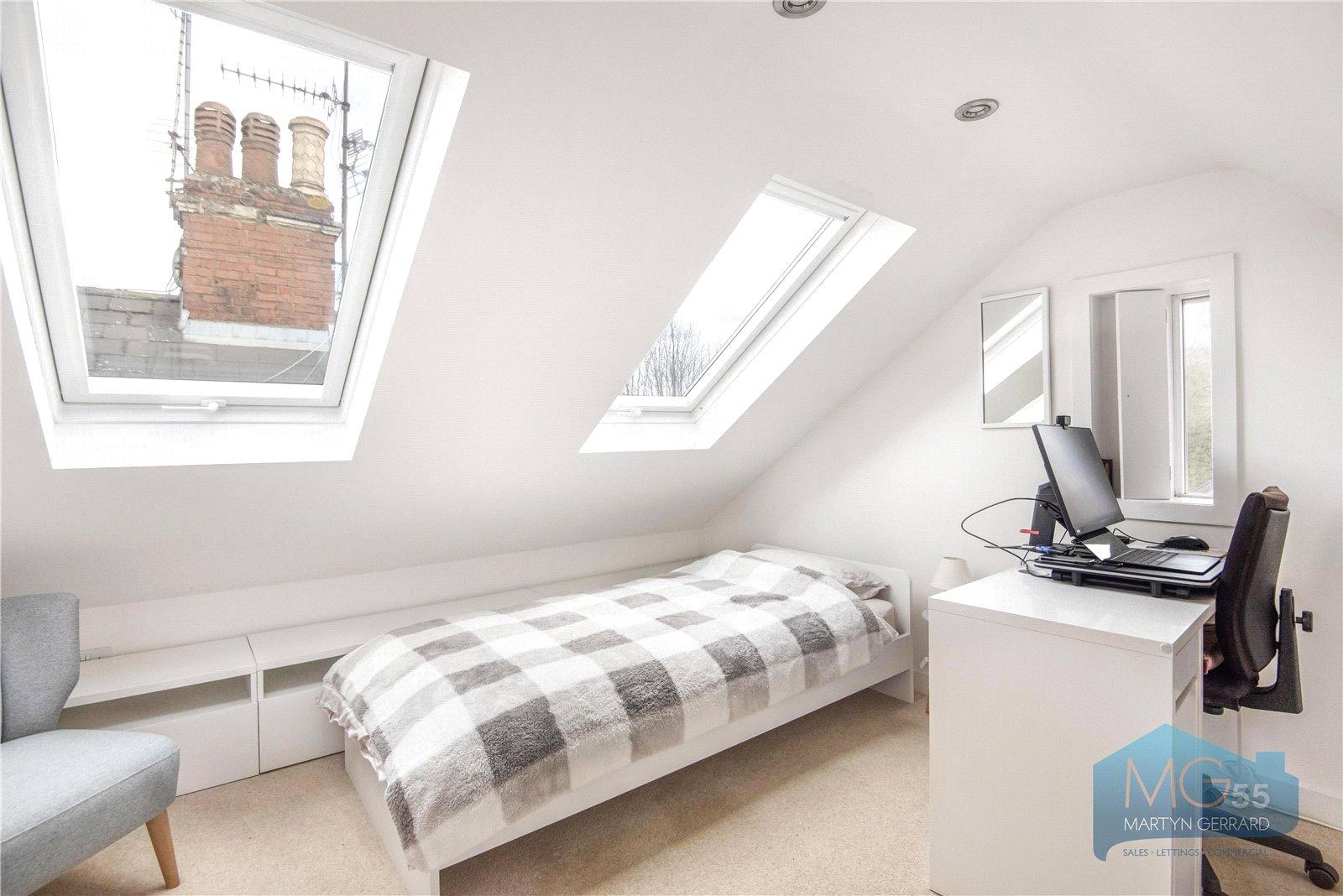 2 bedroom Apartment to rent - Martyn Gerrard