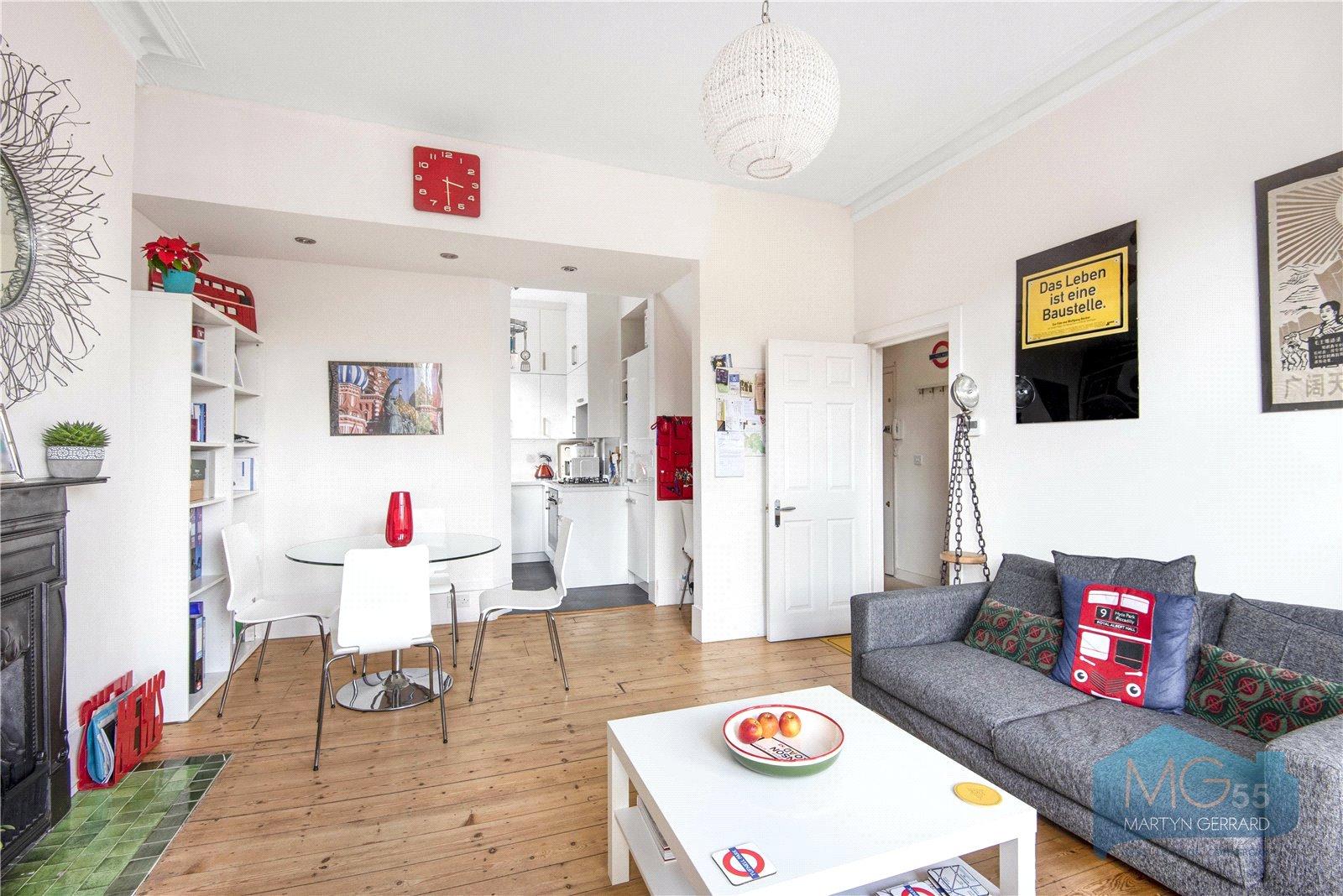 2 bedroom Apartment to rent - Martyn Gerrard