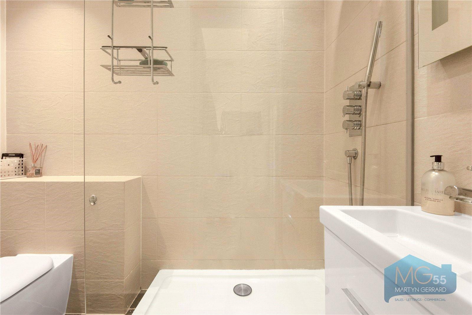 2 bedroom Apartment to rent - Martyn Gerrard