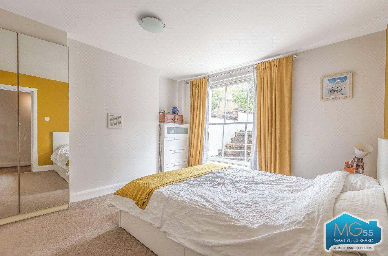 1 bedroom Ground Floor Flat to rent - Martyn Gerrard