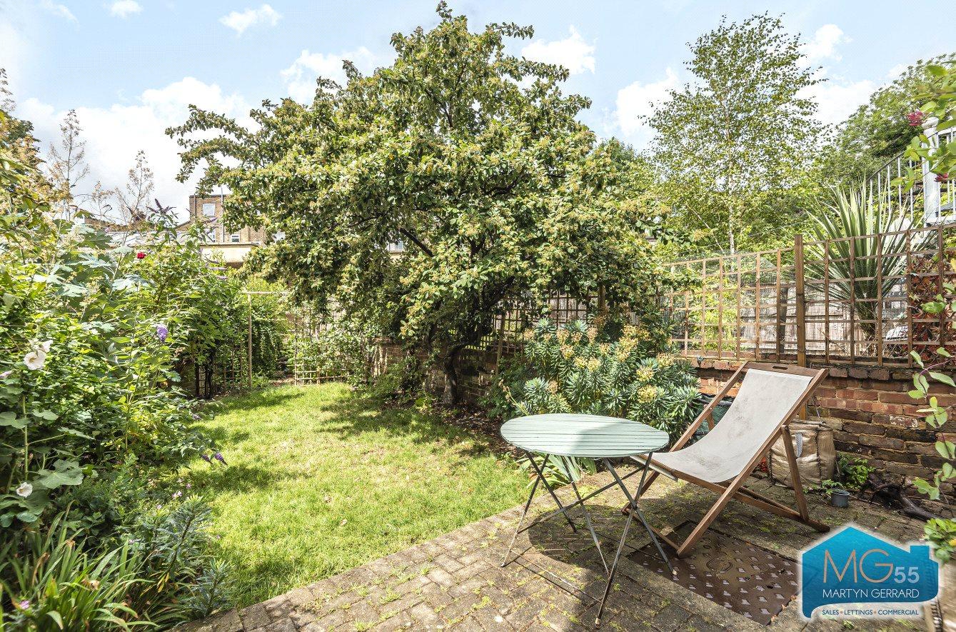 1 bedroom Ground Floor Flat to rent - Martyn Gerrard