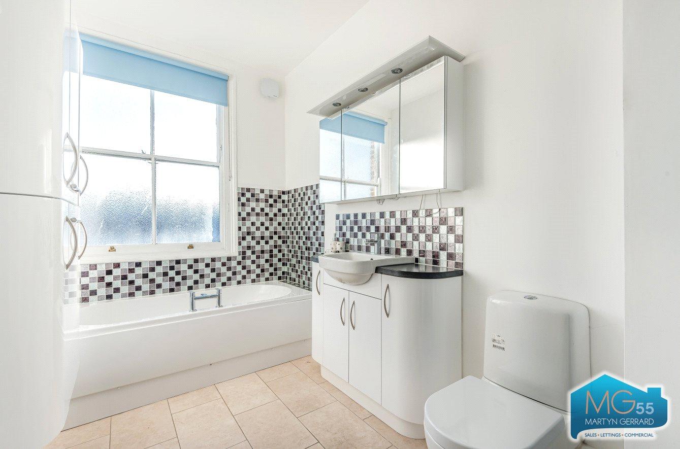 2 bedroom Terraced House to rent - Martyn Gerrard