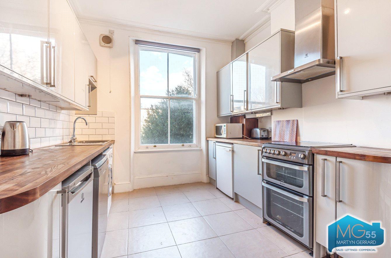 2 bedroom Terraced House to rent - Martyn Gerrard