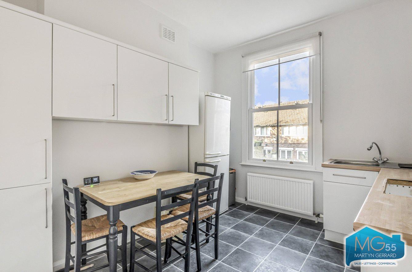 2 bedroom Terraced House to rent - Martyn Gerrard