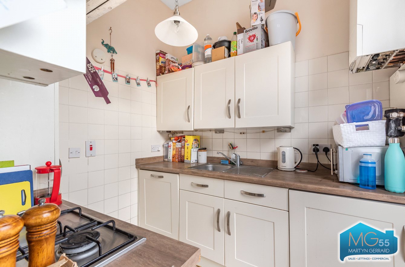 Richmond Avenue, Islington, London, N1+  - Martyn Gerrard