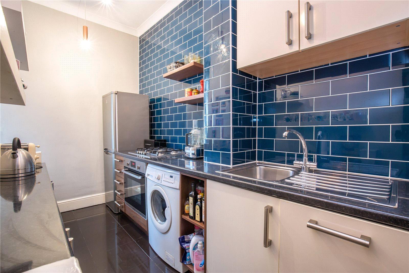 1 bedroom Apartment to rent - Martyn Gerrard