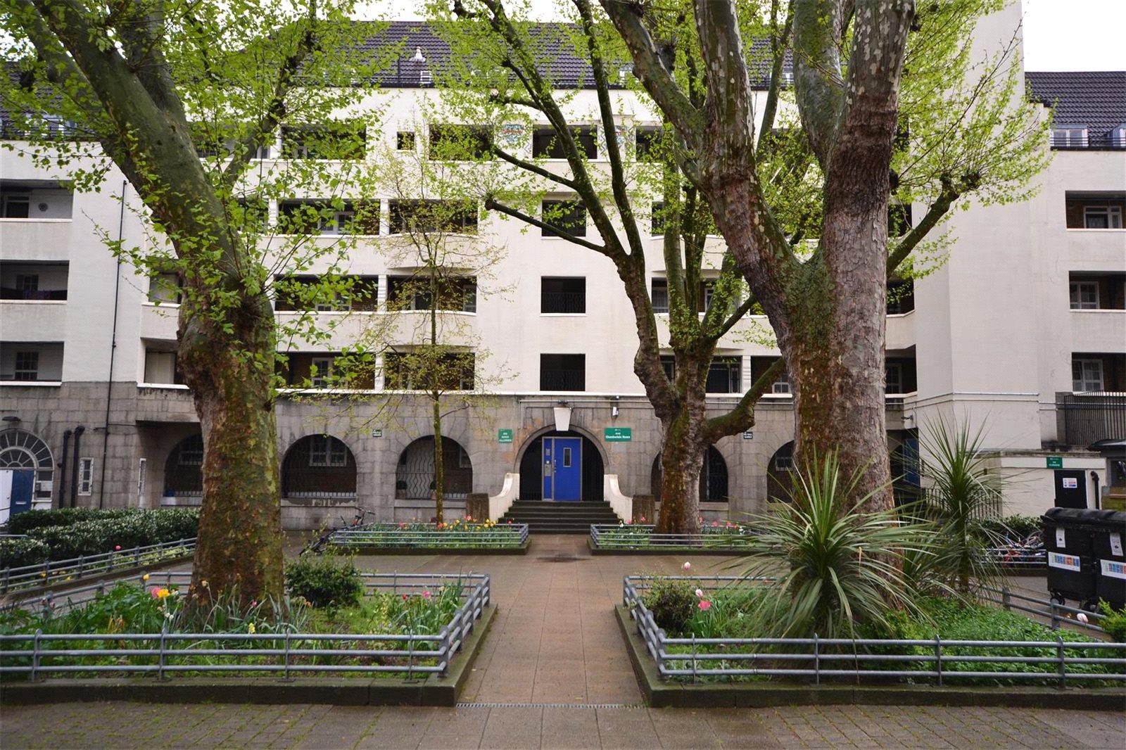 2 bedroom Apartment to rent - Martyn Gerrard