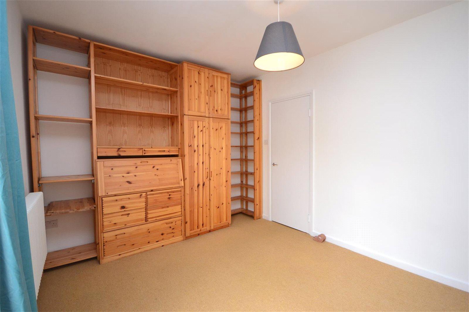 2 bedroom Apartment to rent - Martyn Gerrard
