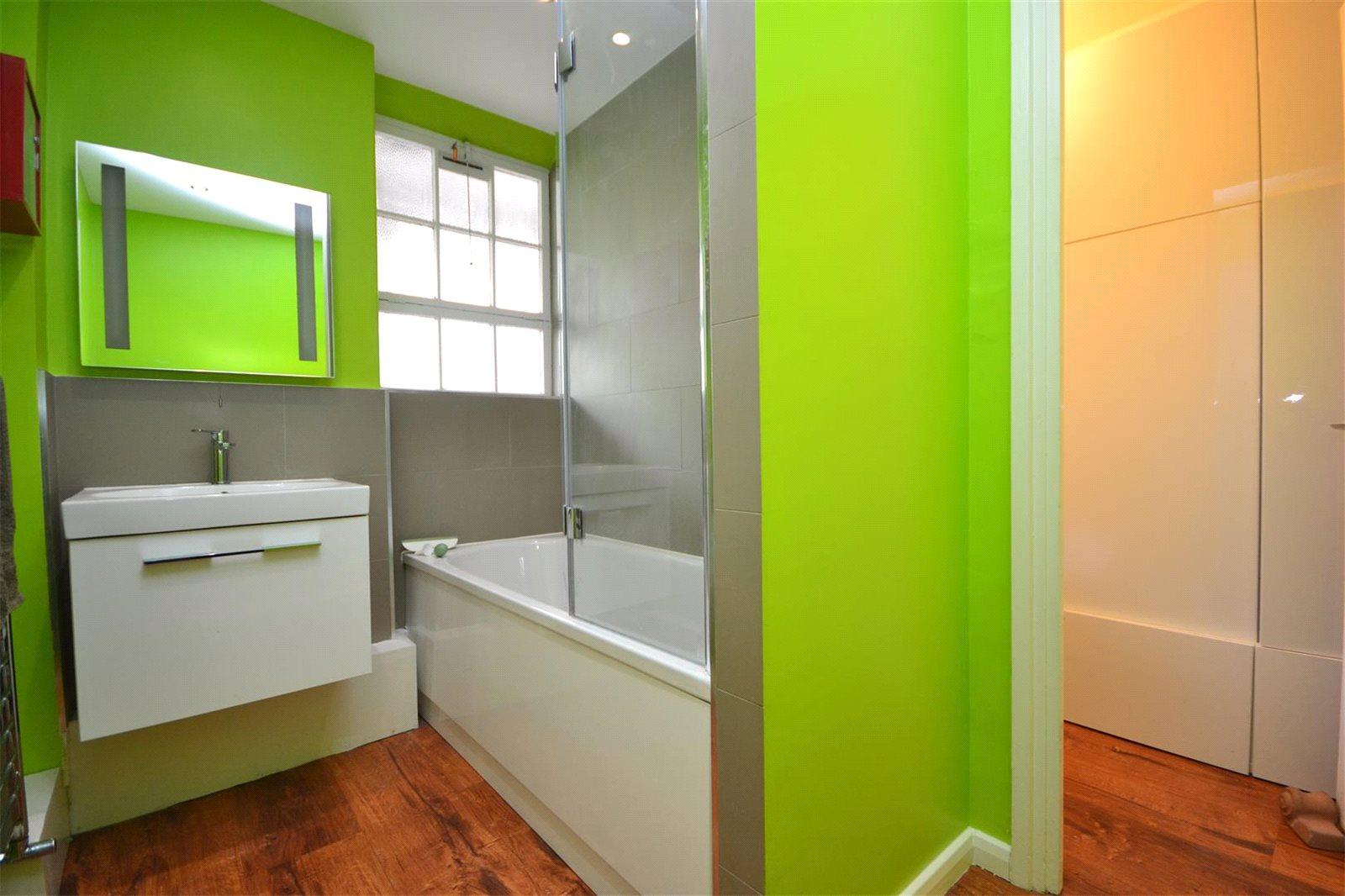 2 bedroom Apartment to rent - Martyn Gerrard
