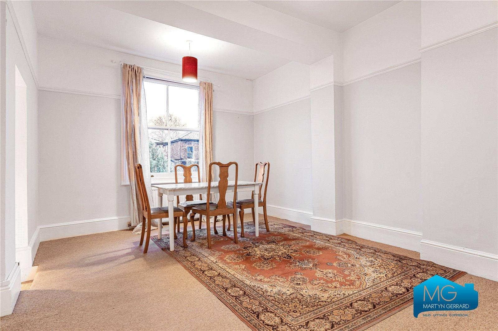 2 bedroom Apartment to rent - Martyn Gerrard