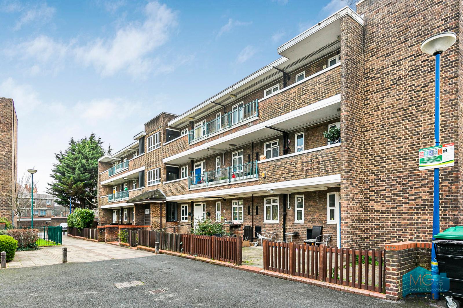 1 bedroom Apartment to rent - Martyn Gerrard