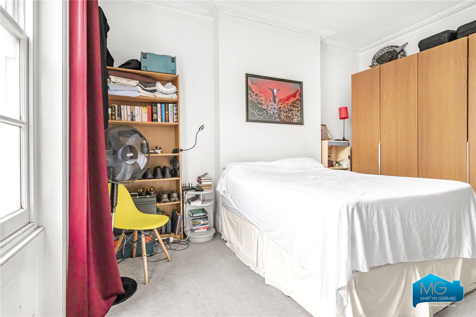 2 bedroom Semi-Detached House to rent - Martyn Gerrard