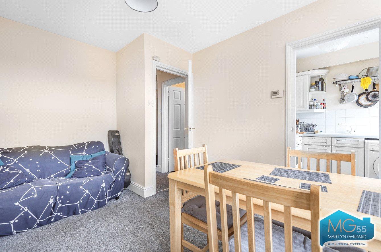 1 bedroom Apartment to rent - Martyn Gerrard