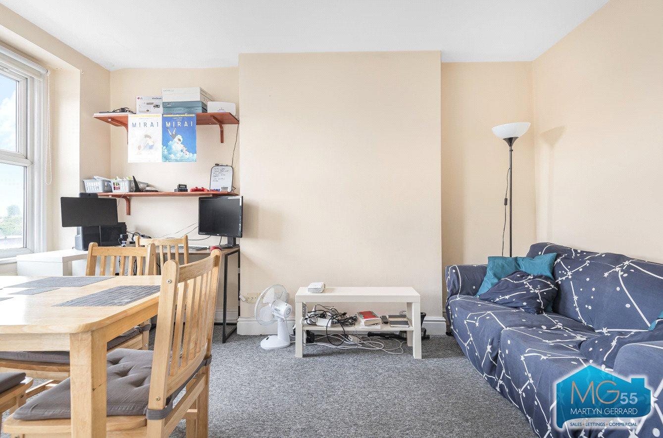 1 bedroom Apartment to rent - Martyn Gerrard