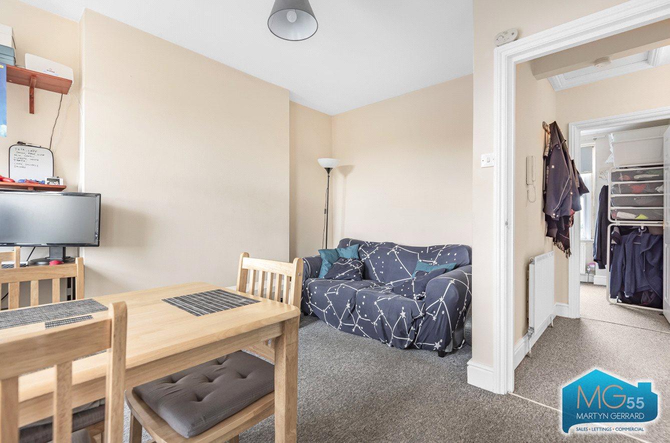 1 bedroom Apartment to rent - Martyn Gerrard