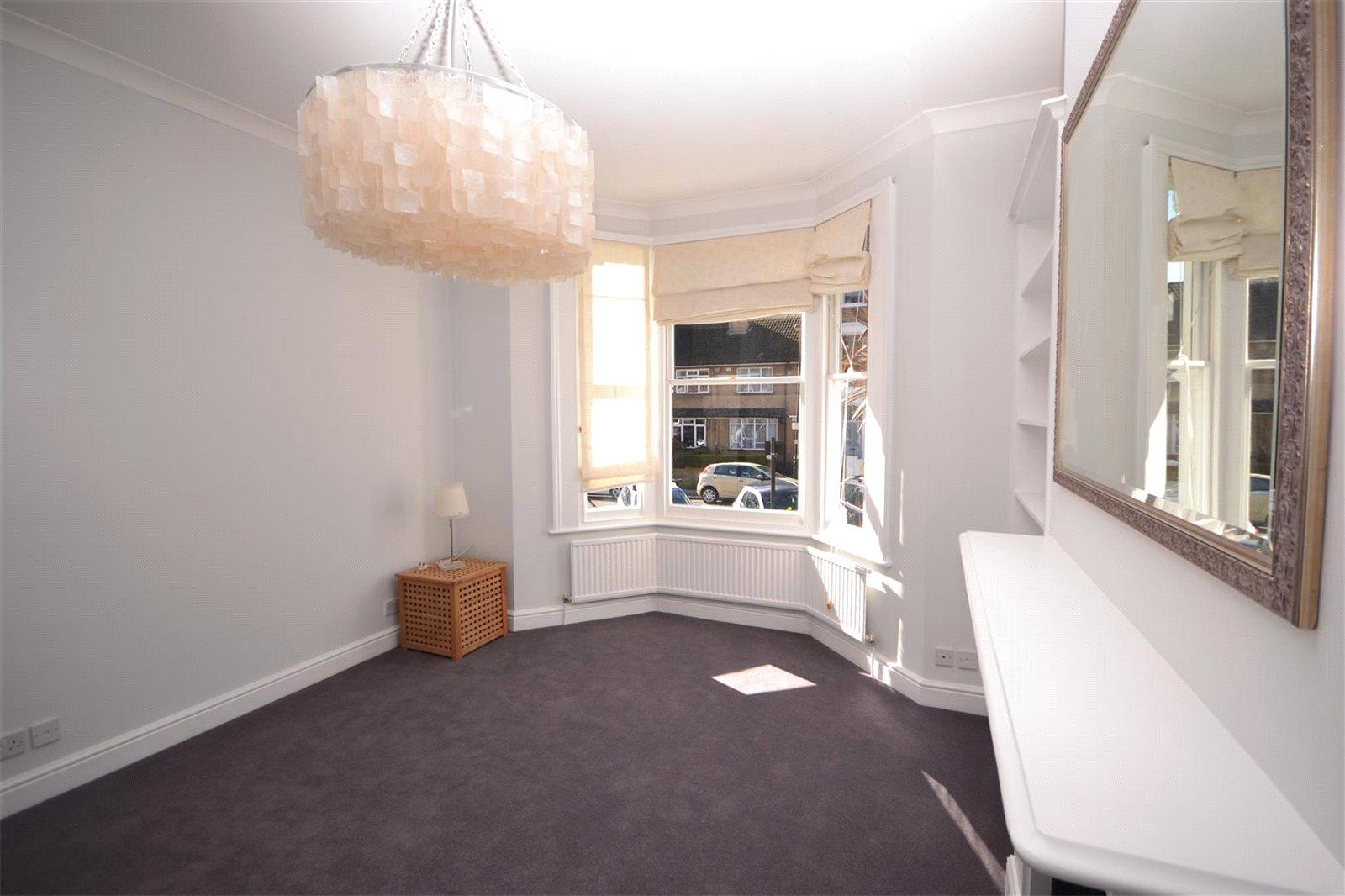 1 bedroom Apartment to rent - Martyn Gerrard
