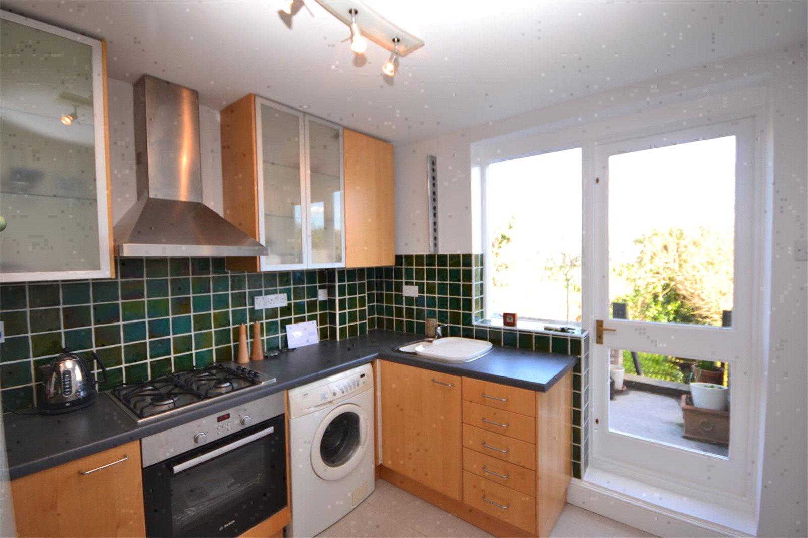 1 bedroom Apartment to rent + ' - Martyn Gerrard