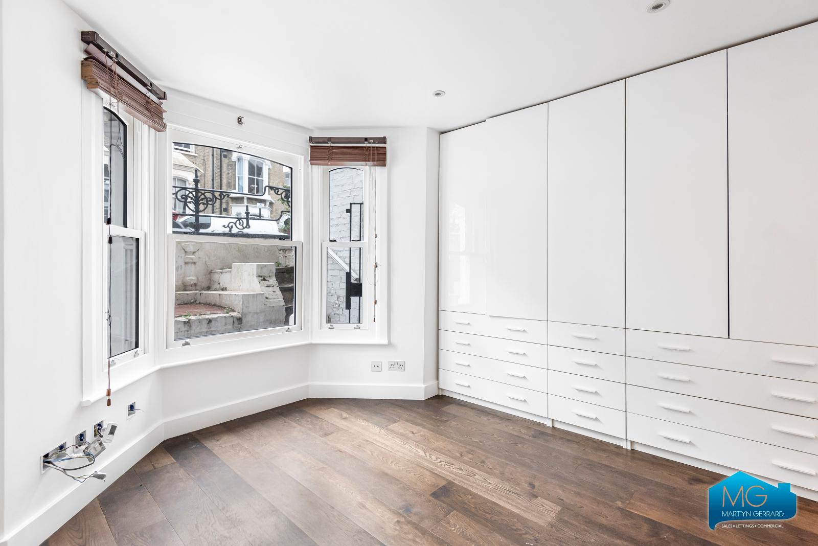 1 bedroom Apartment to rent - Martyn Gerrard